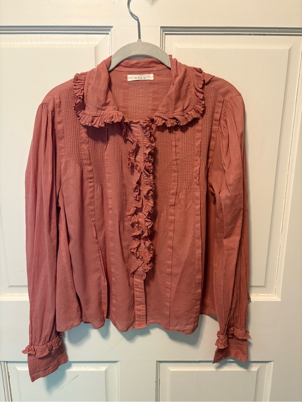 Doen pink rose cotton lightweight ruffle collar button up blouse top s small